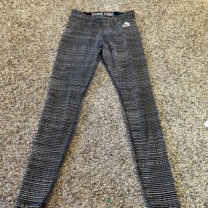 Nike workout leggings 